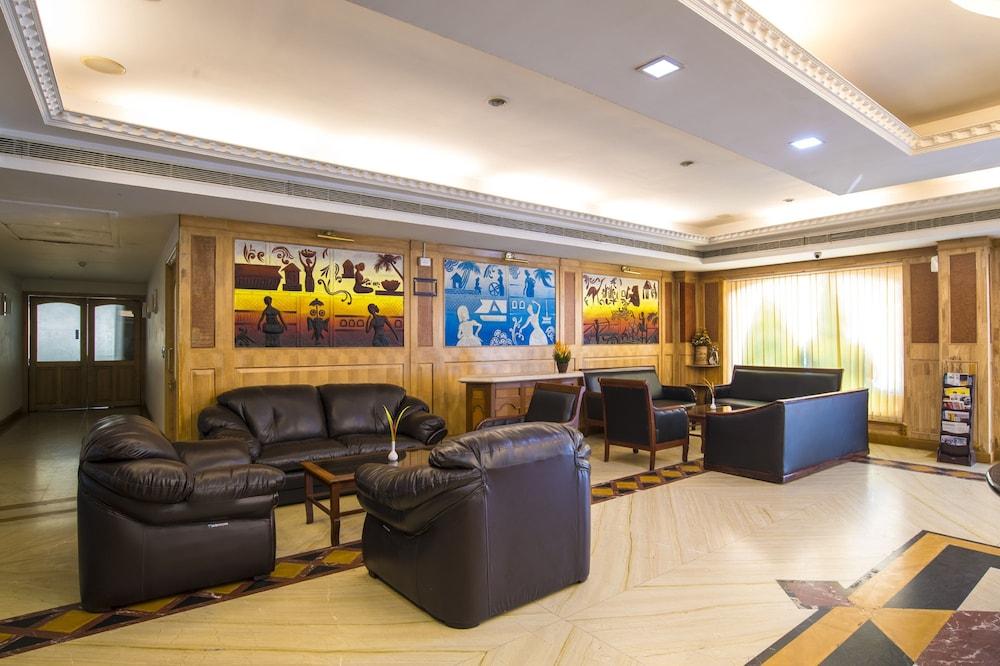 Golf View Hotels & Suites Nedumbassery Eksteriør bilde