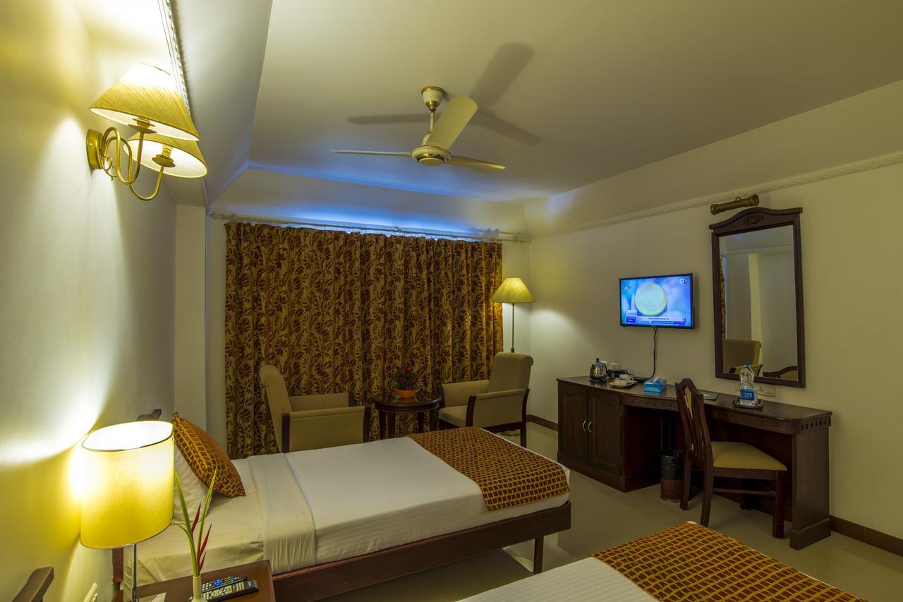 Golf View Hotels & Suites Nedumbassery Eksteriør bilde