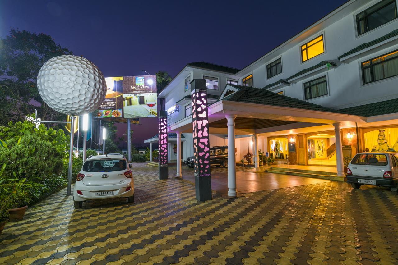 Golf View Hotels & Suites Nedumbassery Eksteriør bilde